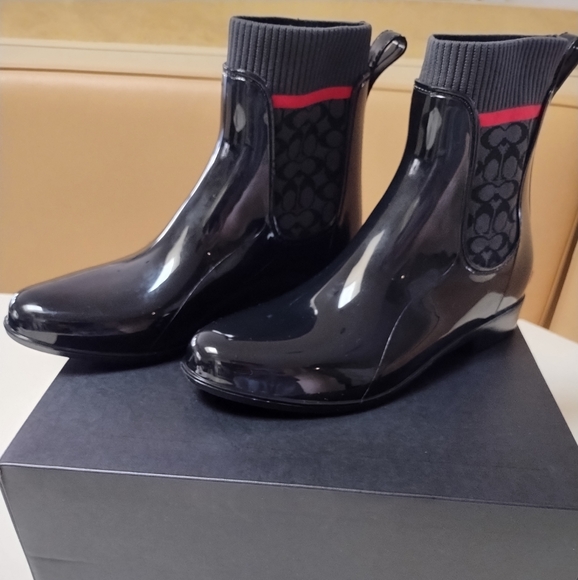 Black and Gray Patterned Ankle Boots - Picture 3 of 9